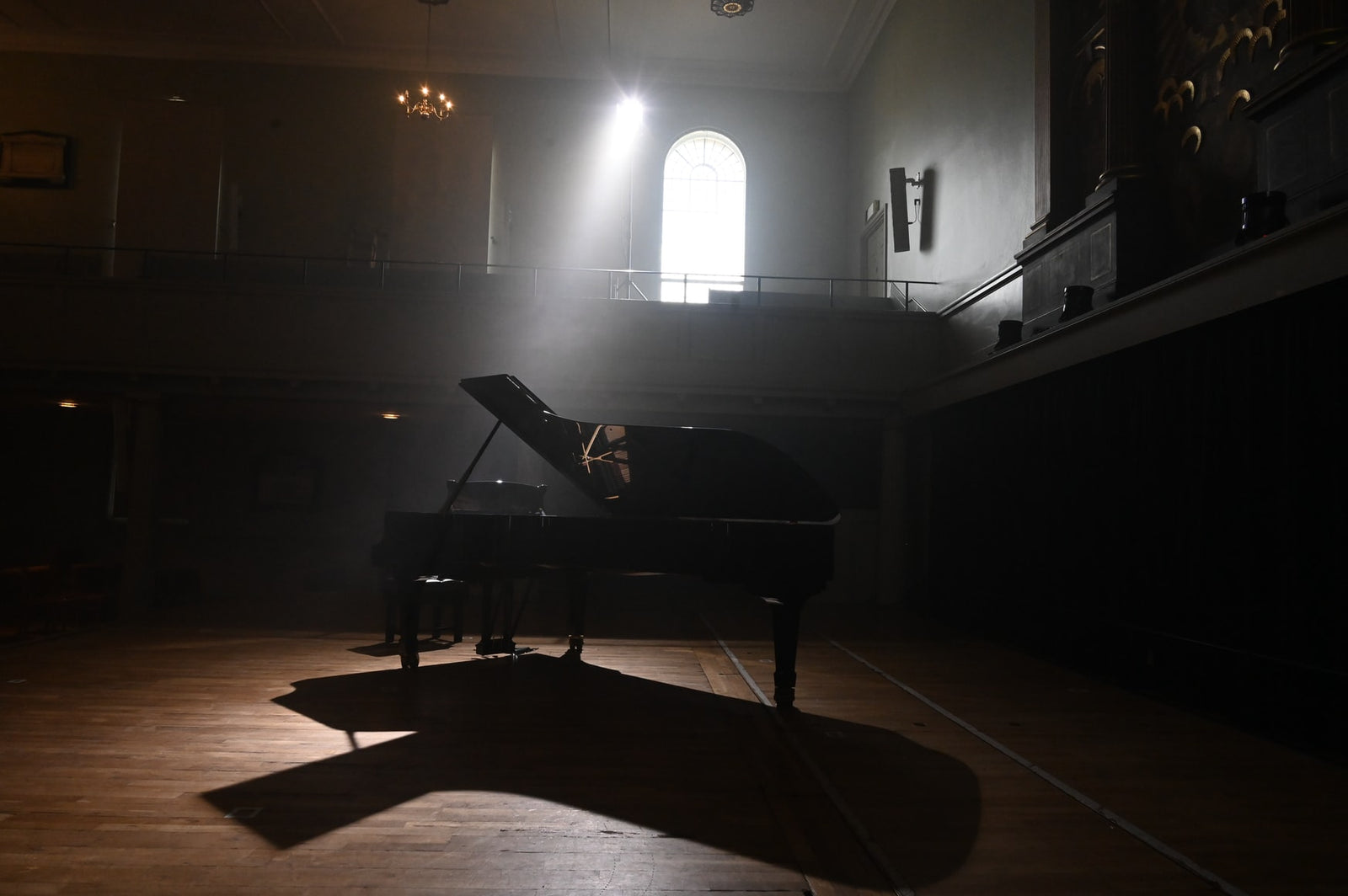 Grand Piano Size Chart: How to Choose the Proper Size