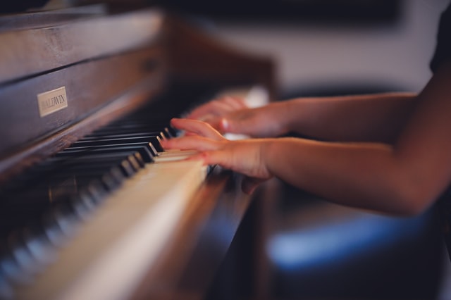A Simple Guide on When to Start Piano Lessons for your Child