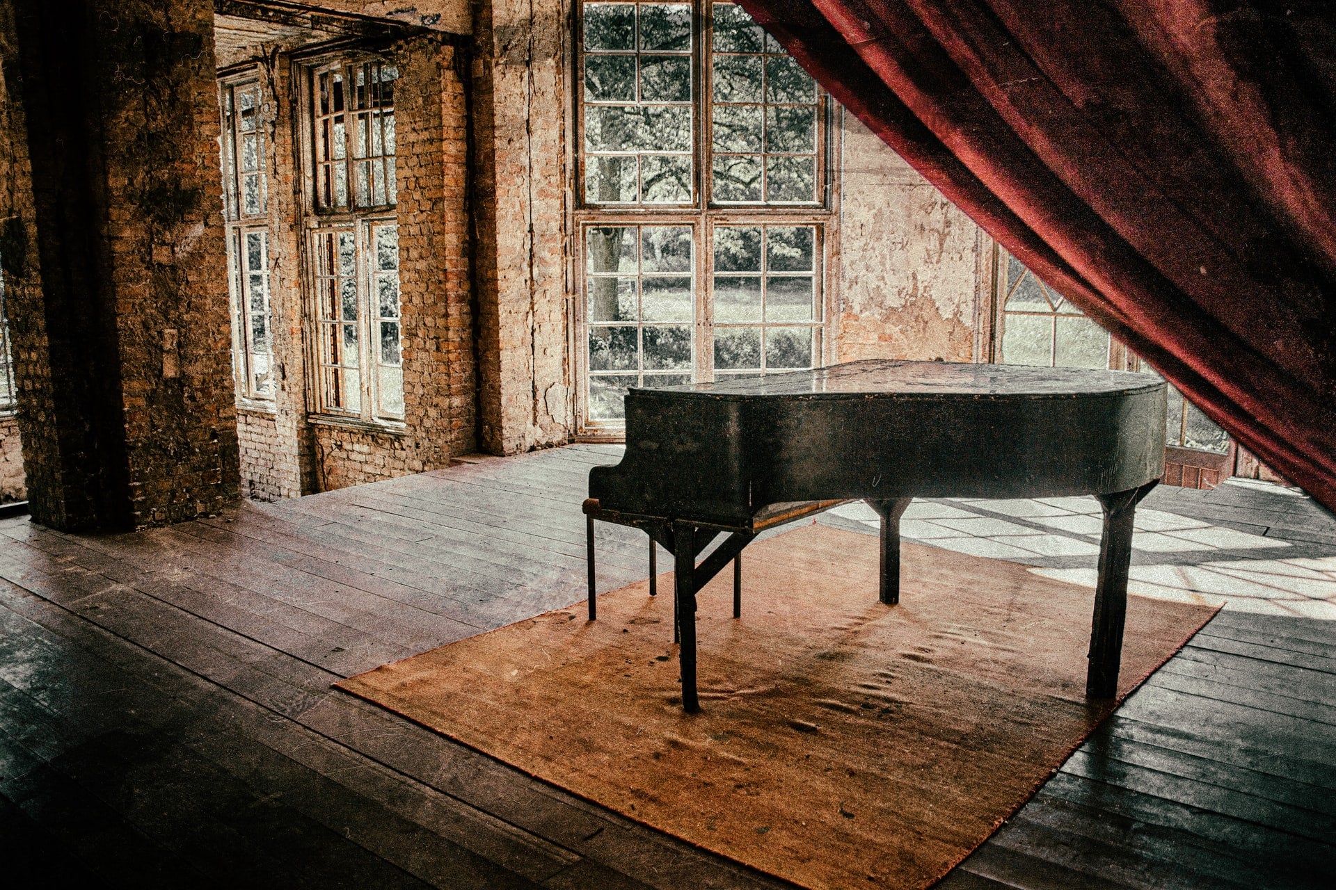 Why you Need to Measure your Piano Before Buying it